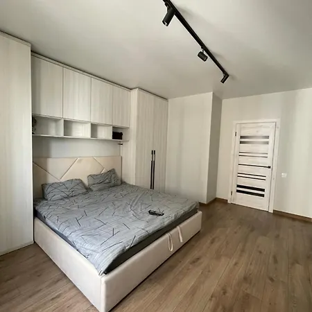 Квартира В Парку Біля Озера, 10 Хв До Центра, 1Км Тернополь Экстерьер фото